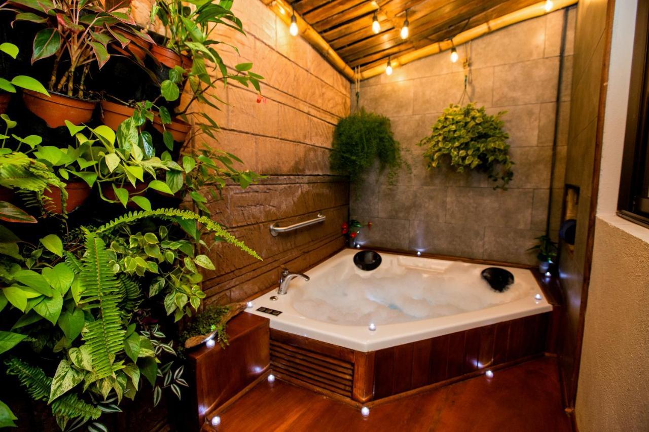 Casa Suculenta ,Monteverde Con Jacuzzi Privado Y Lavanderia Exteriör bild